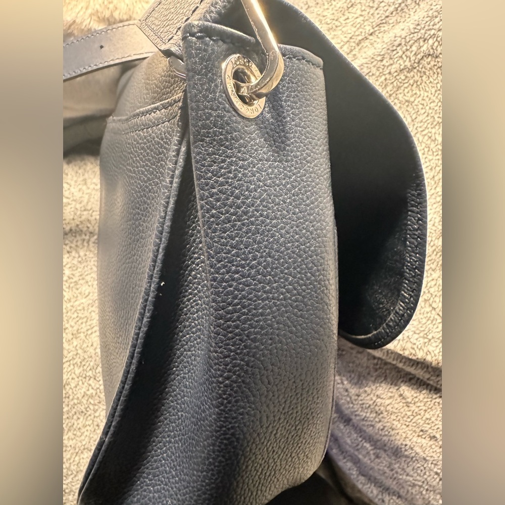 Longchamp Le Foulonne Saddle Bag. Beautiful,classic with plenty of pockets. - Picture 13 of 15
